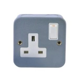 Metal Clad Single Sockets 13a